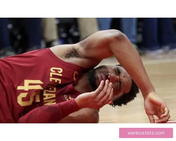 穆迪遭遇严重伤情被迫坐轮椅离场 专家称影响巨大或影响全赛季表现